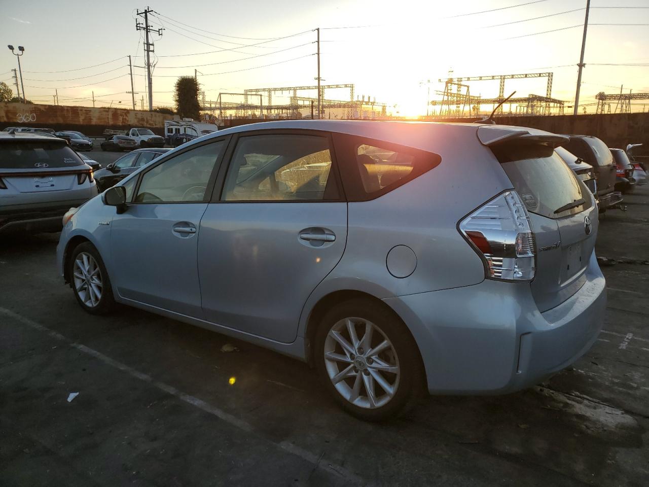 VIN JTDZN3EU4D3187348 2013 TOYOTA PRIUS no.2