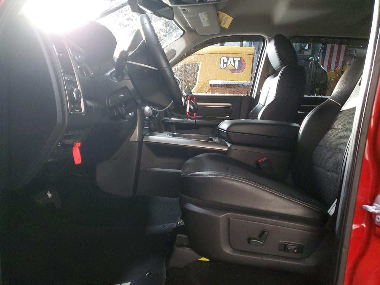2016 RAM 1500 - Image 7