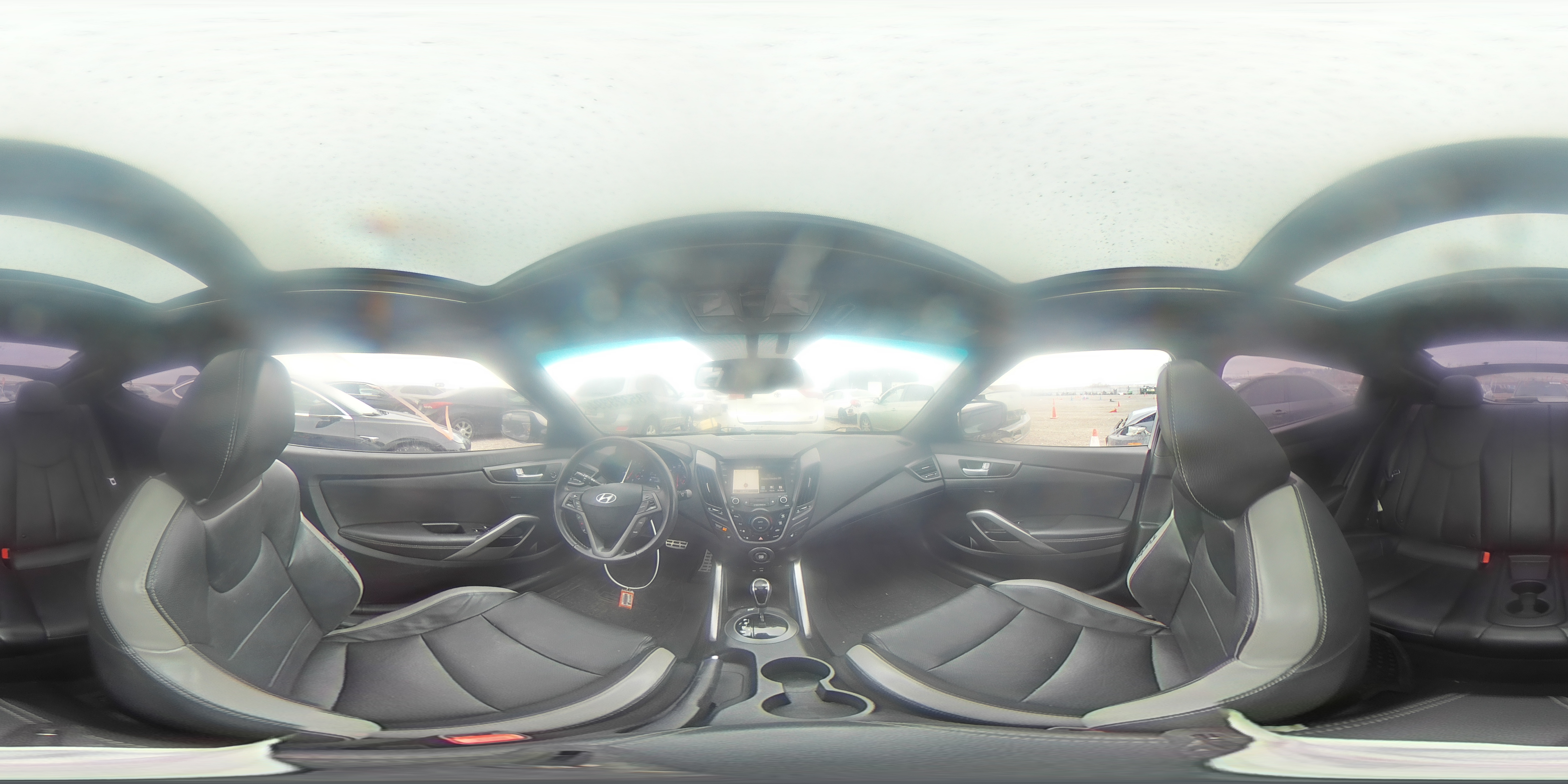 2016 Hyundai Veloster - Image 13