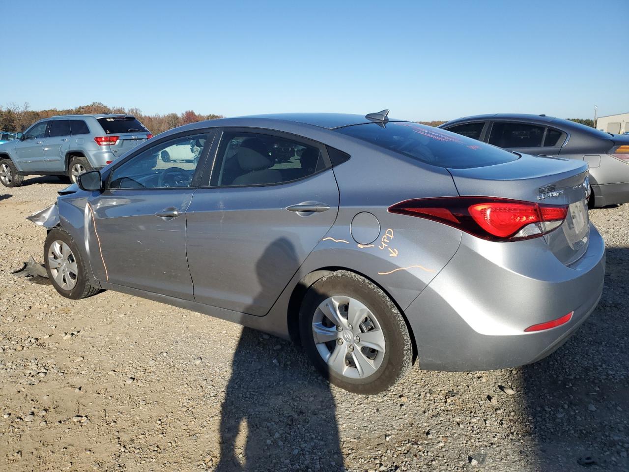 VIN 5NPDH4AE4GH698198 2016 HYUNDAI ELANTRA no.2