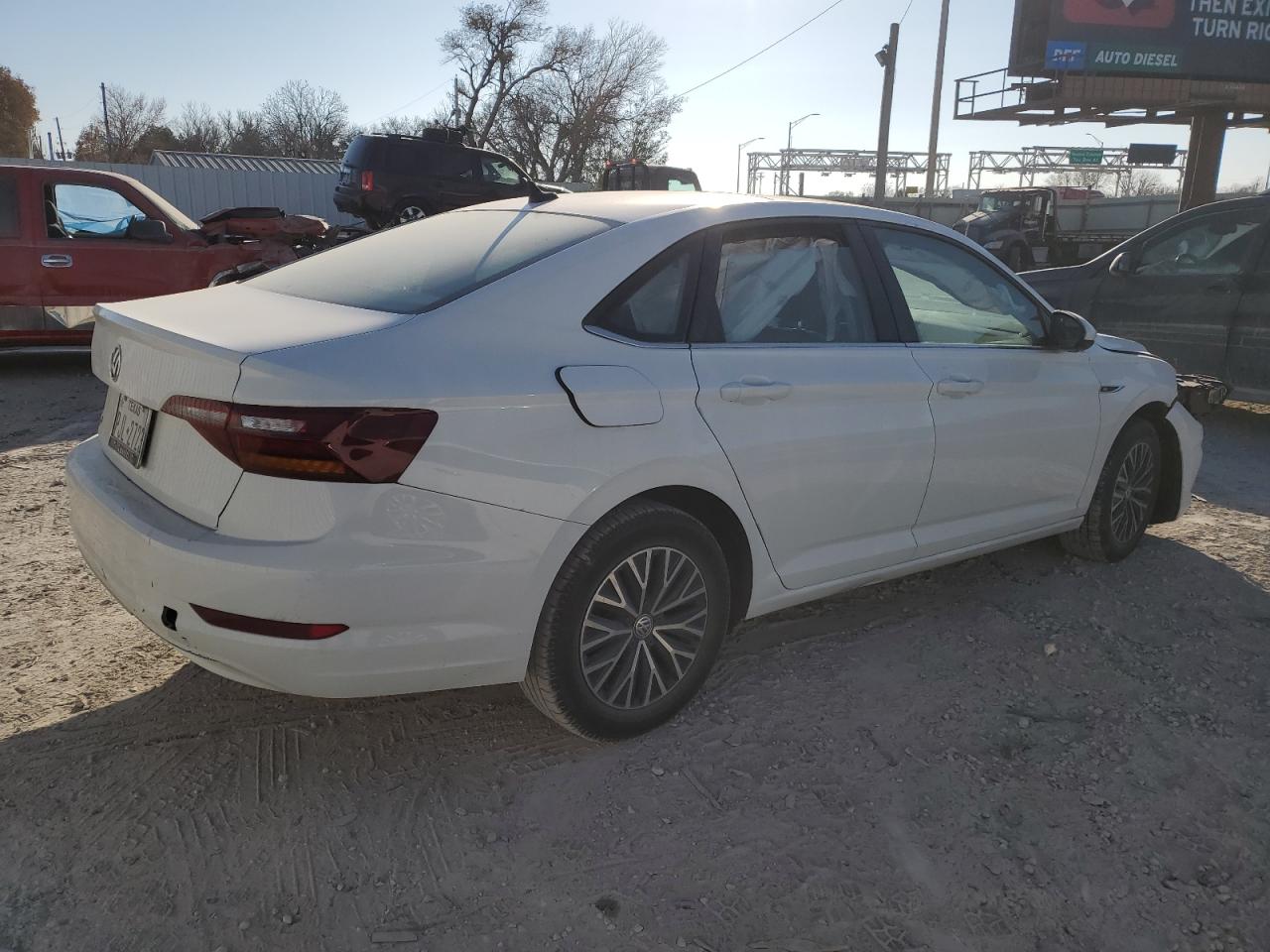 2019 Volkswagen Jetta - Image 3