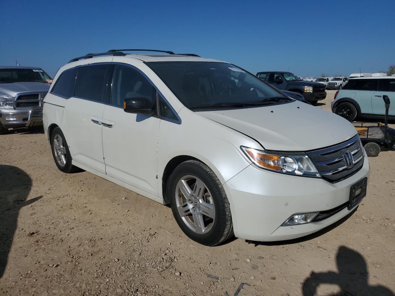 VIN 5FNRL5H93DB077533 2013 HONDA ODYSSEY no.4