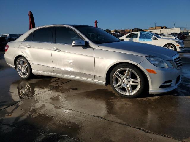  MERCEDES-BENZ E-CLASS 2013 Серебристый