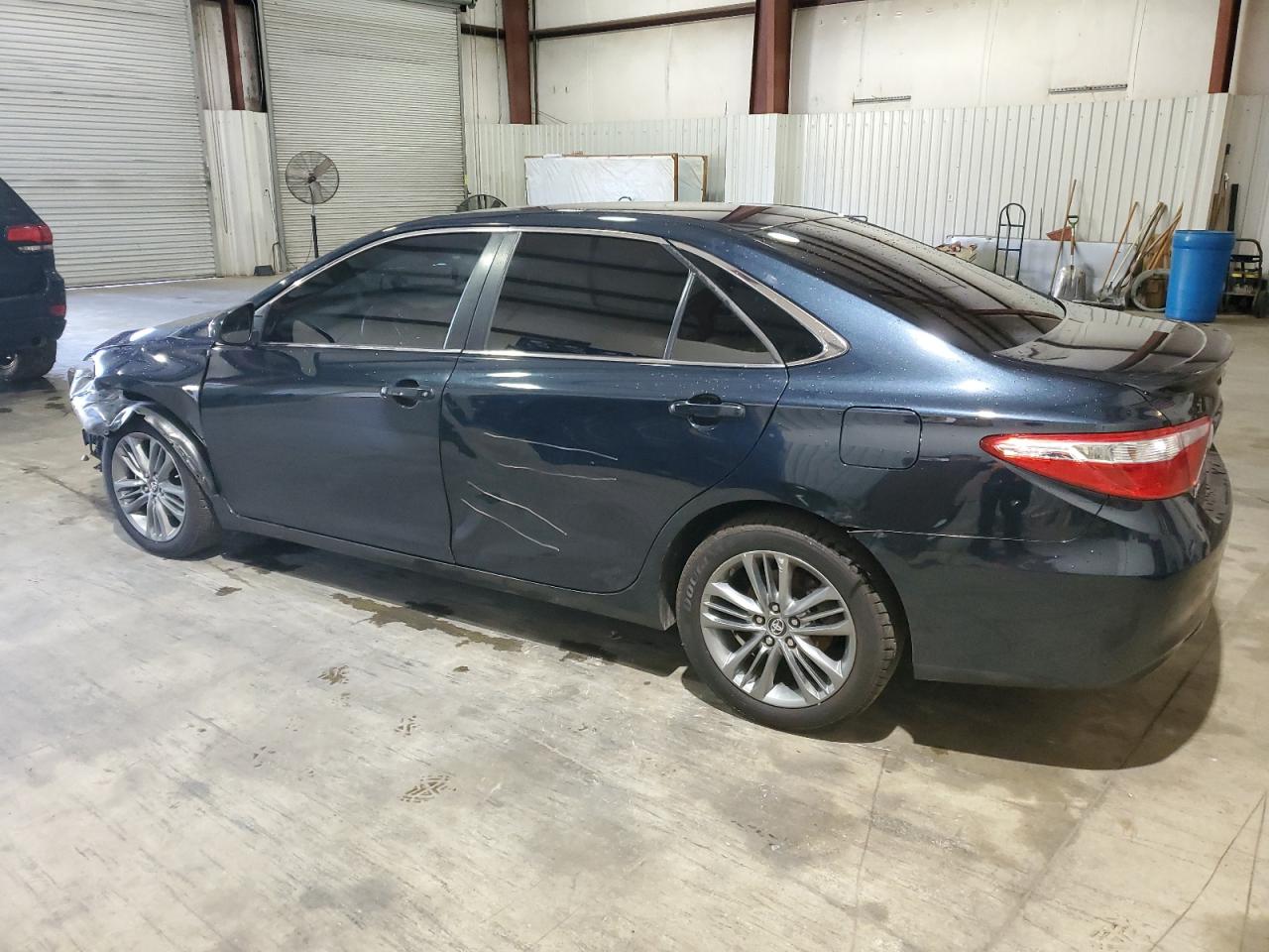 VIN 4T1BF1FK9HU453183 2017 TOYOTA CAMRY no.2