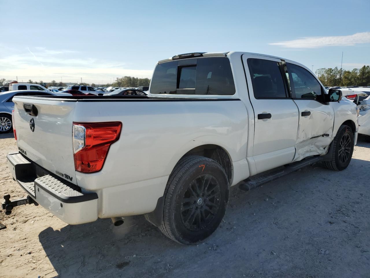 VIN 1N6AA1E64JN542272 2018 NISSAN TITAN no.3