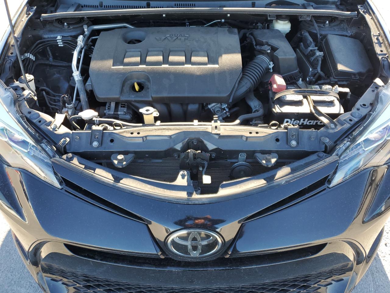 VIN 5YFBURHEXJP812902 2018 TOYOTA COROLLA no.11