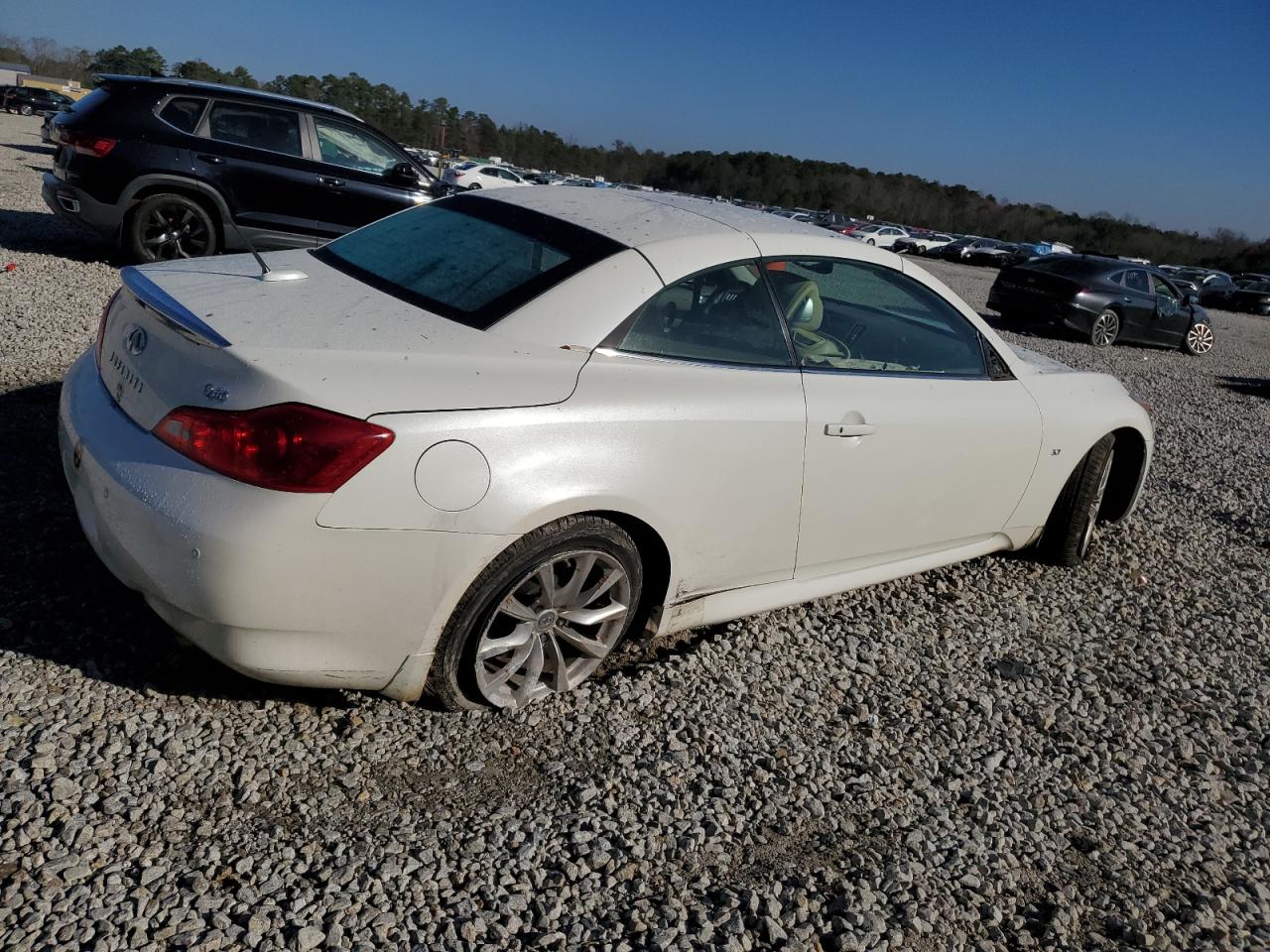 VIN JN1CV6FE3FM811347 2015 INFINITI Q60 no.3