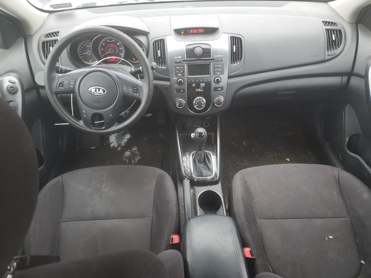 VIN KNAFU4A21D5685069 2013 KIA FORTE no.8