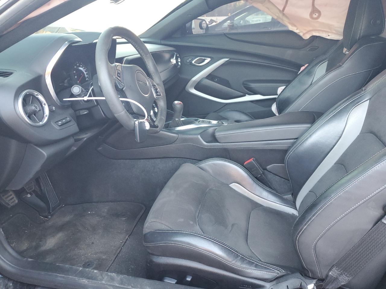 2019 Chevrolet Camaro - Image 7