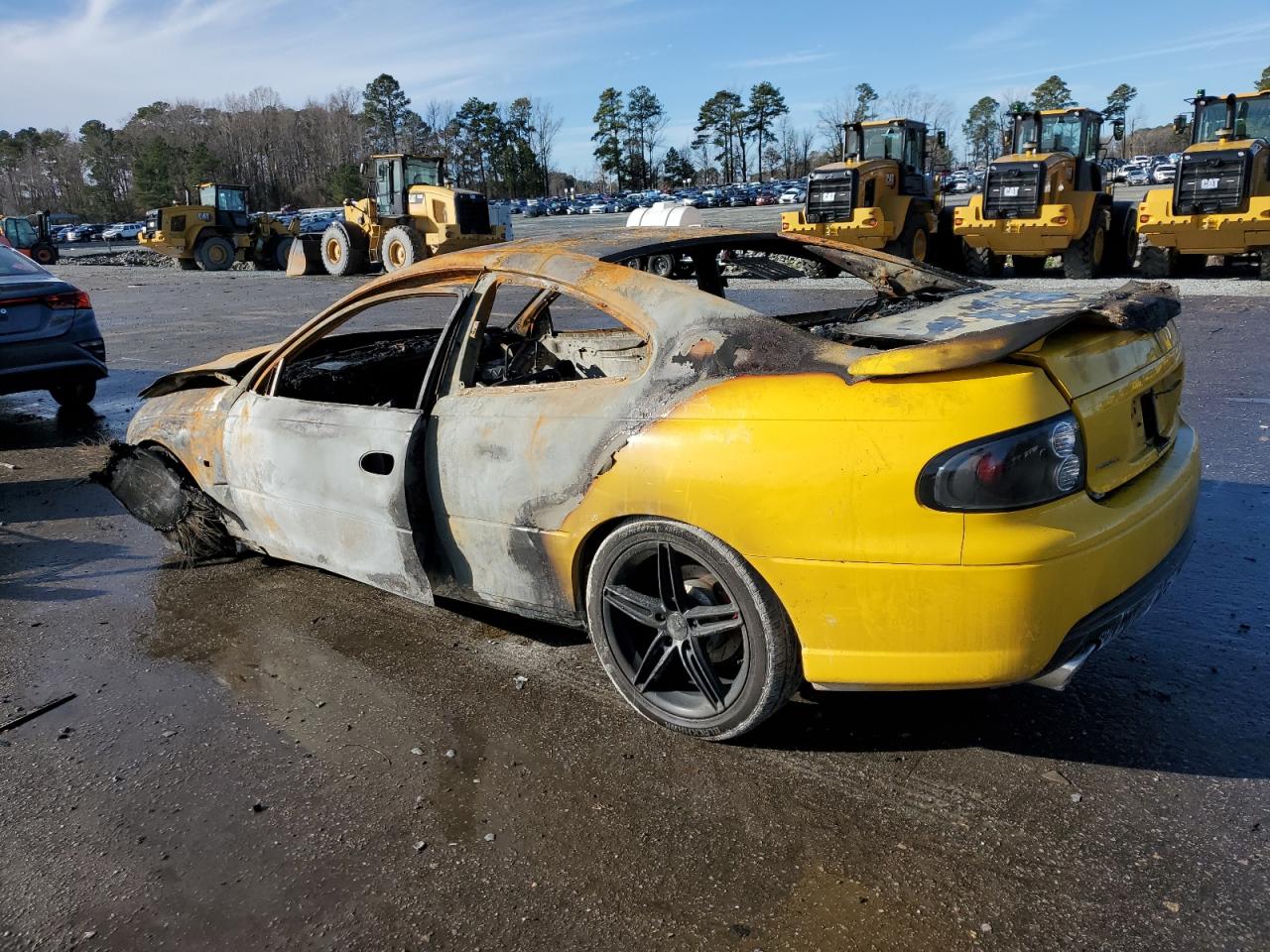 2005 Pontiac GTO - Image 2