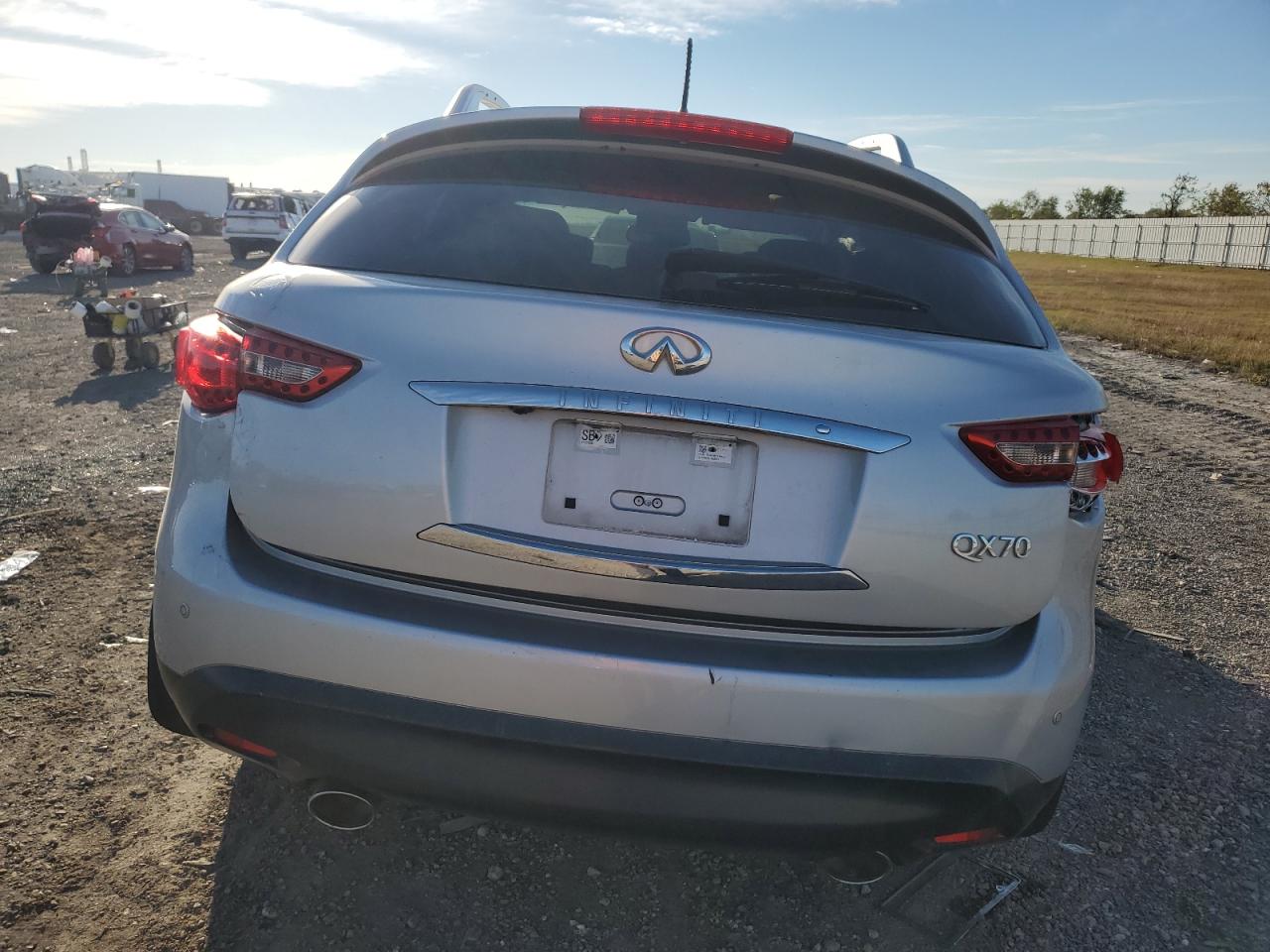 VIN JN8CS1MU1GM670397 2016 INFINITI QX70 no.6