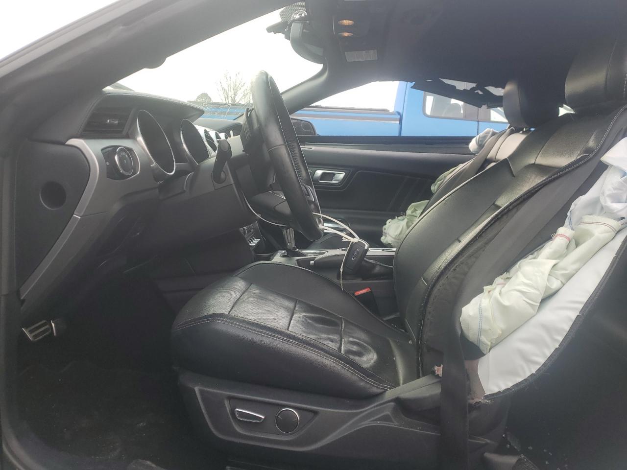 2019 Ford Mustang - Image 7