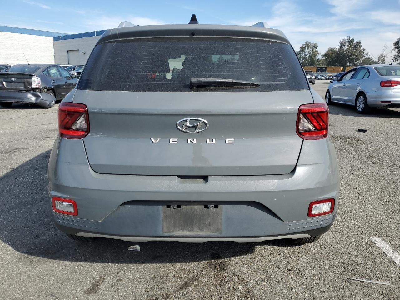 2020 Hyundai Venue Sel VIN: KMHRC8A36LU027430 Lot: 82917434