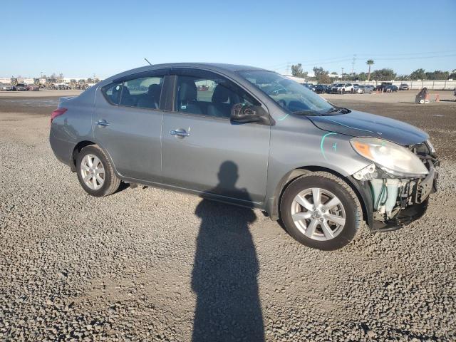  NISSAN VERSA 2013 Серый