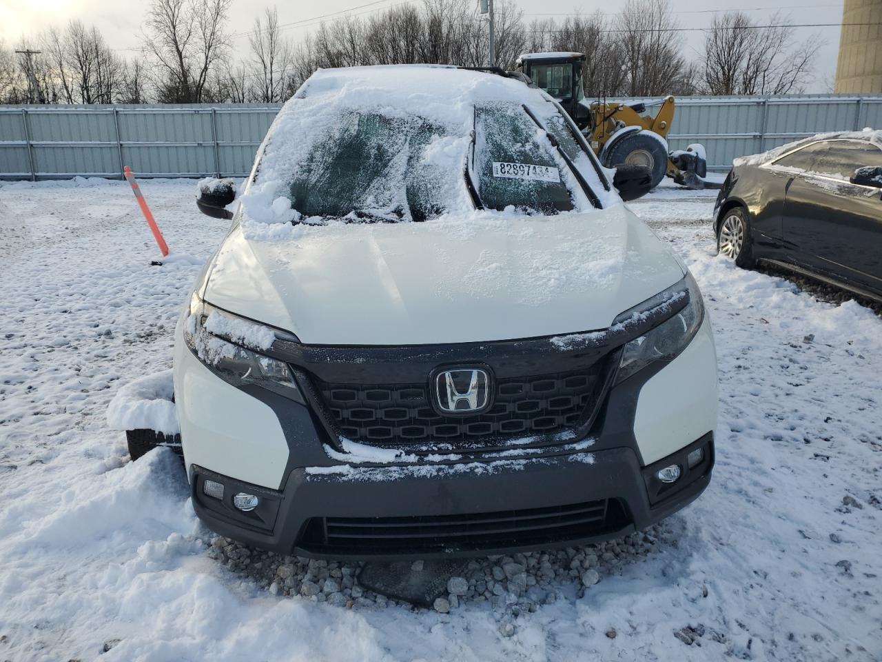 VIN 5FNYF8H21KB017819 2019 HONDA PASSPORT no.5