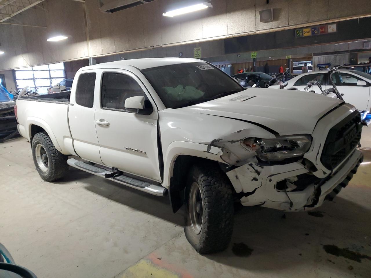 2018 Toyota Tacoma - Image 4