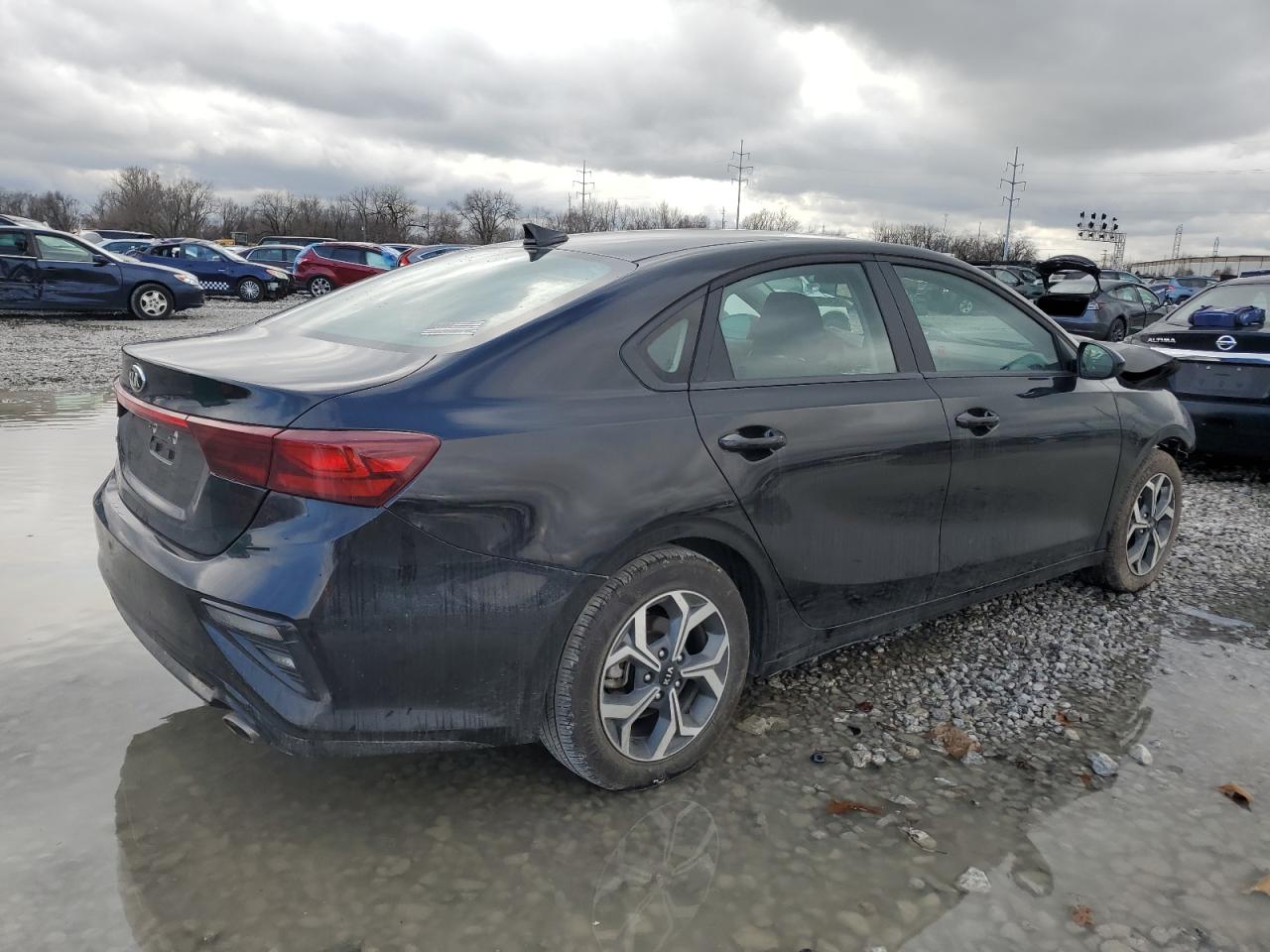 VIN 3KPF24AD4ME384973 2021 KIA FORTE no.3