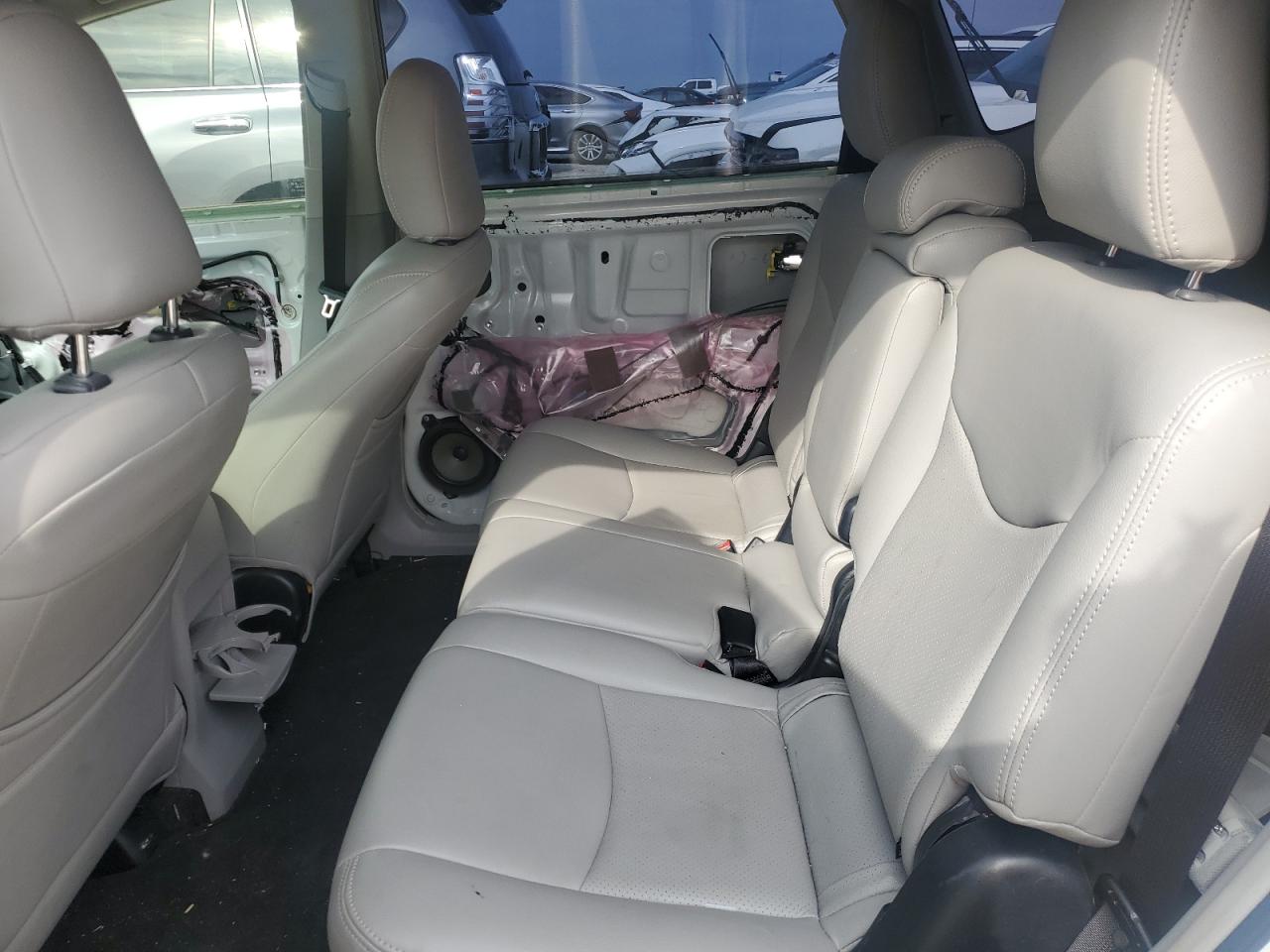 2016 Toyota Prius - Image 10