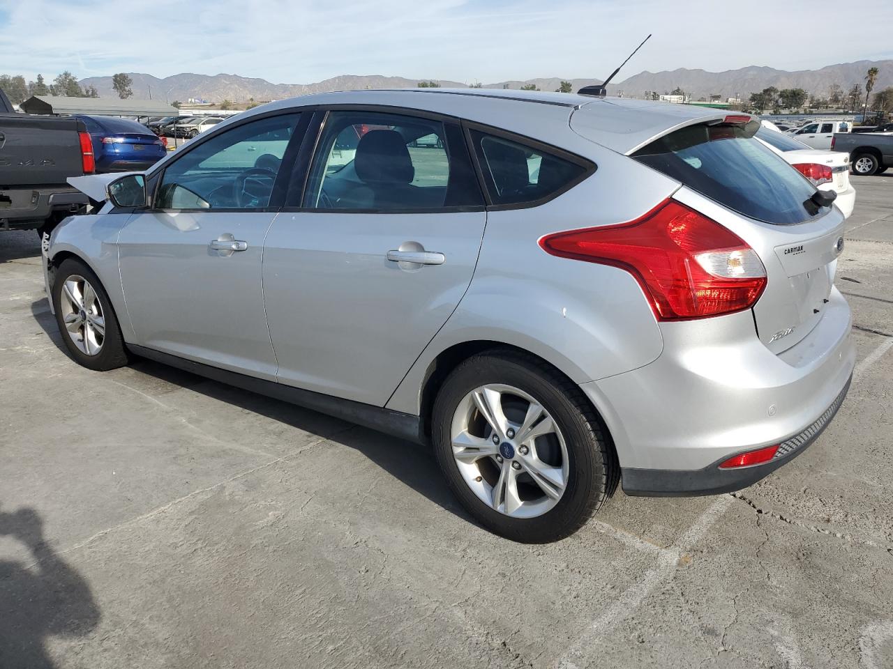 VIN 1FADP3K27EL259853 2014 FORD FOCUS no.2