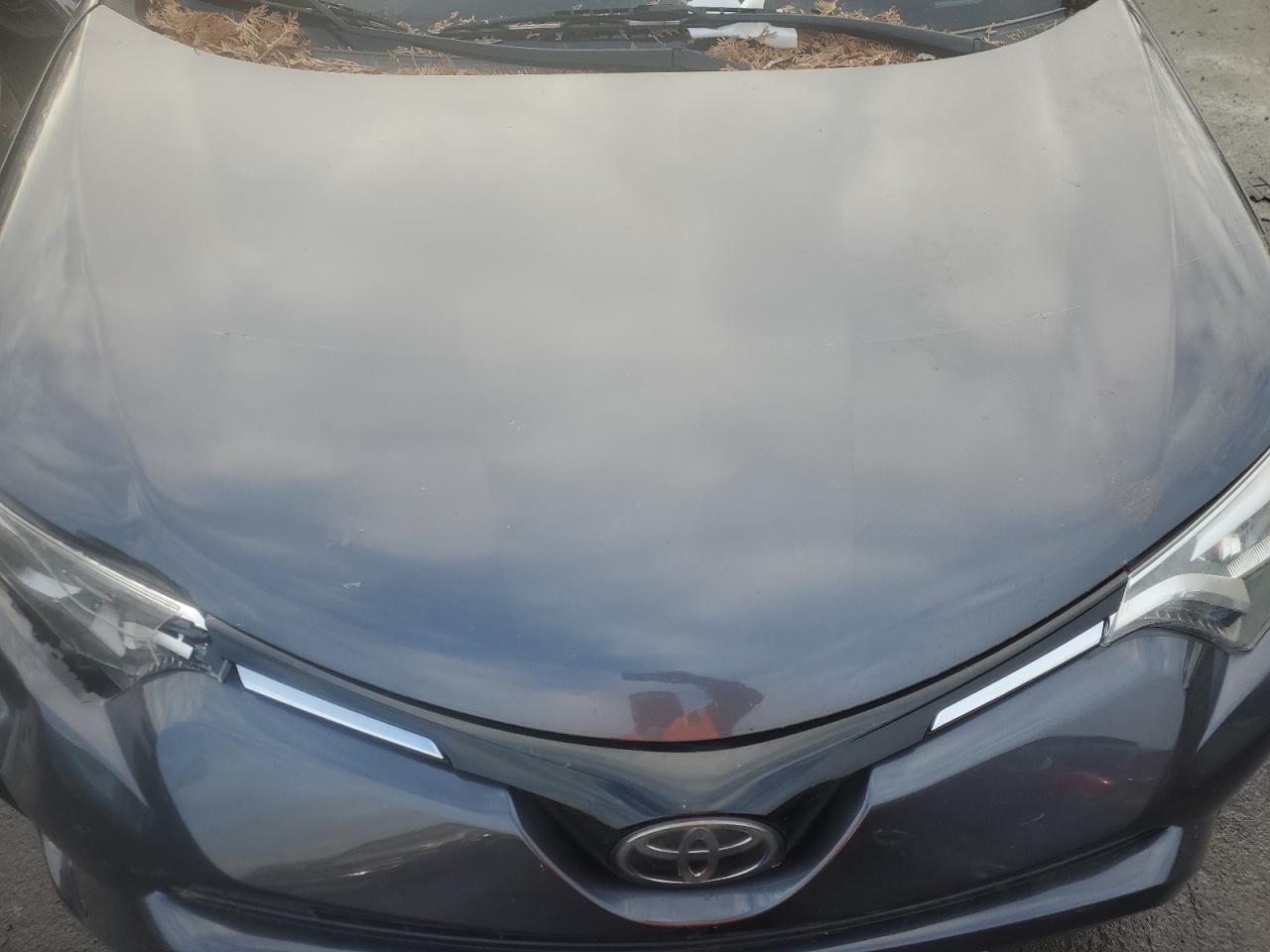 2017 Toyota RAV 4 - Image 14