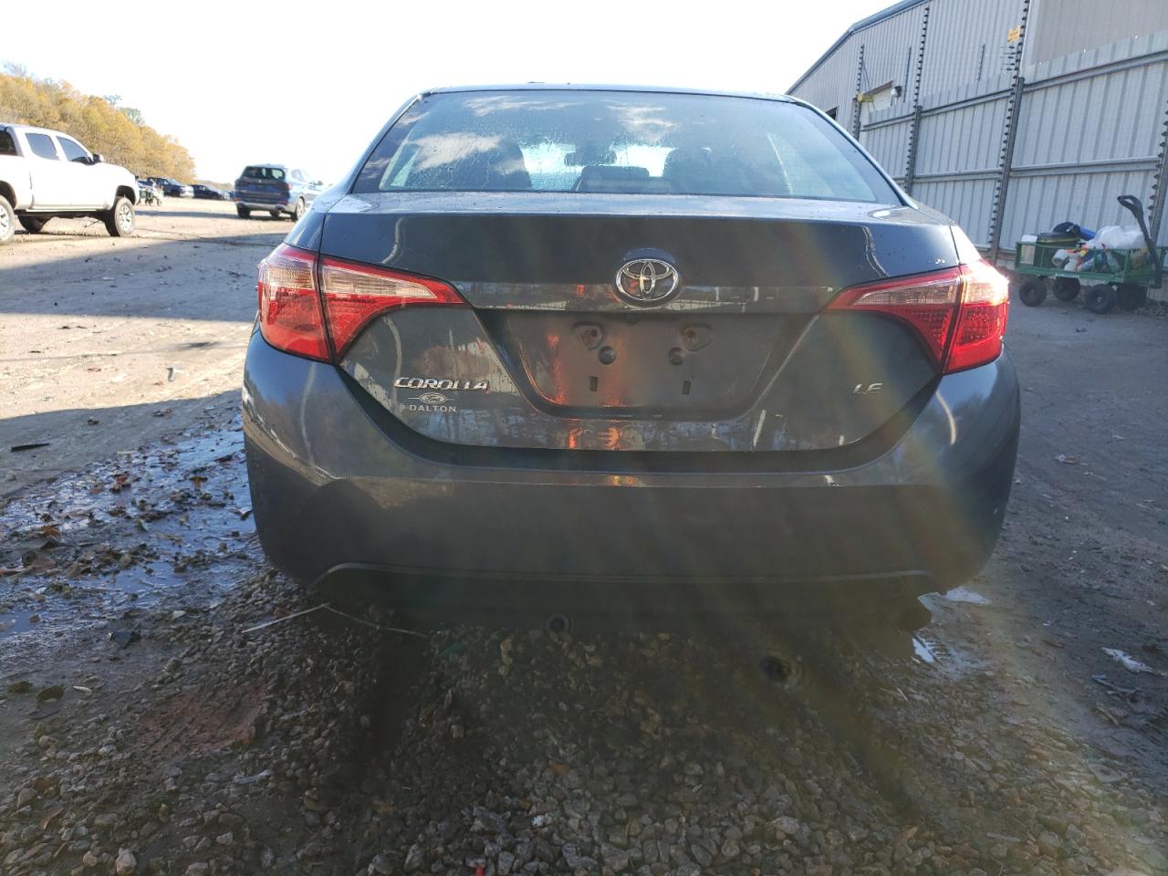 VIN 2T1BURHE0JC036599 2018 TOYOTA COROLLA no.6