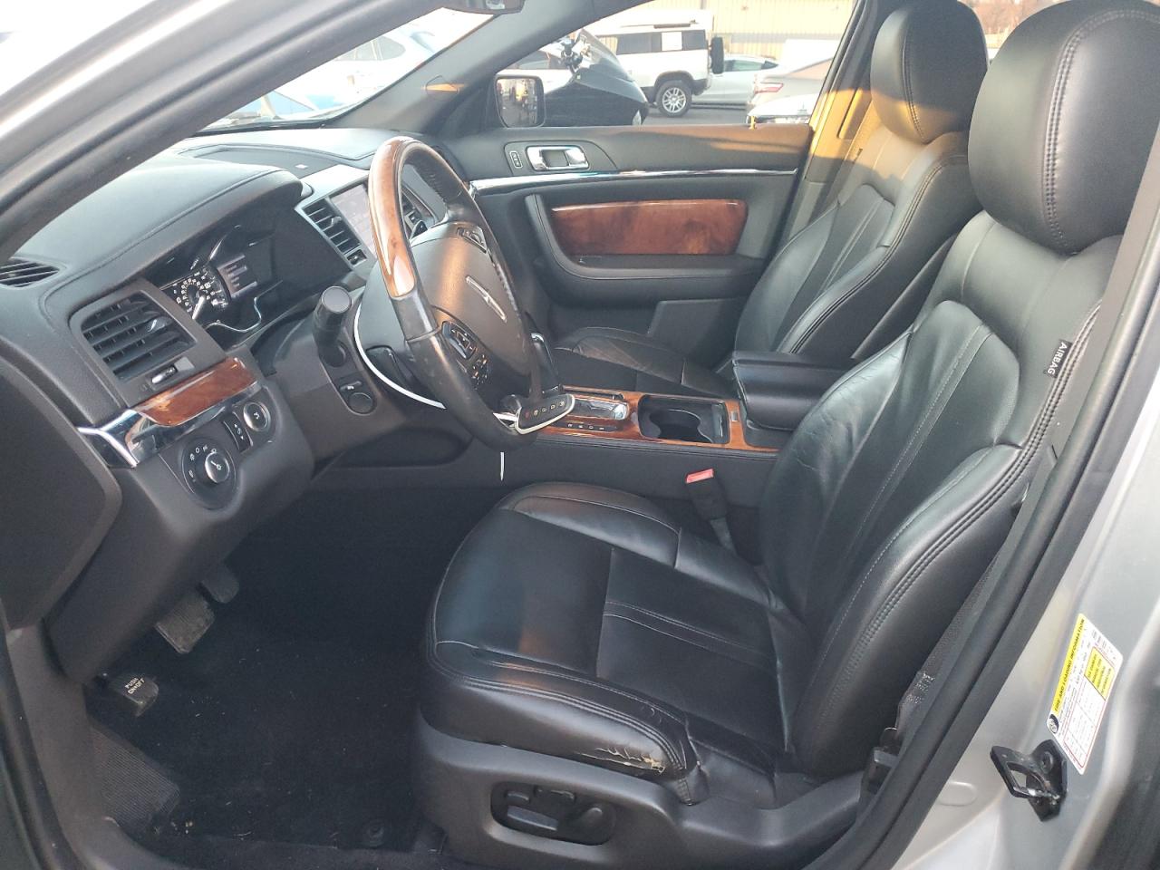 2013 Lincoln MKS - Image 7