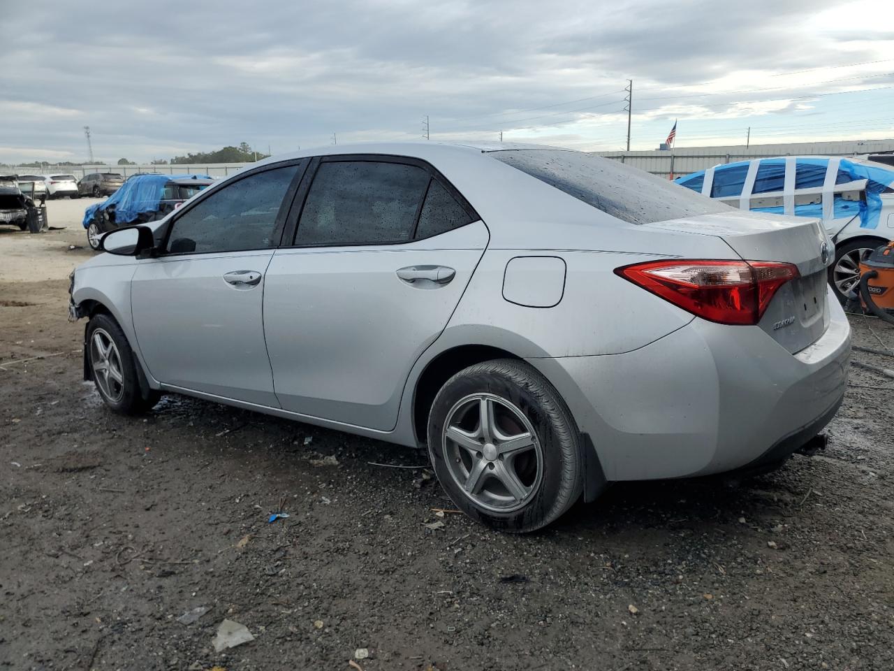 VIN 2T1BURHE7HC817467 2017 TOYOTA COROLLA no.2