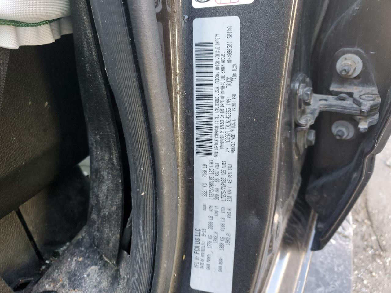 2020 RAM 1500 - Image 12