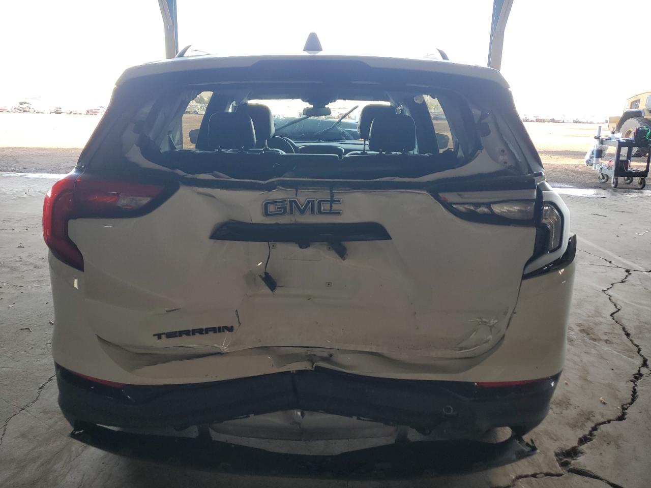 2020 GMC Terrain - Image 6