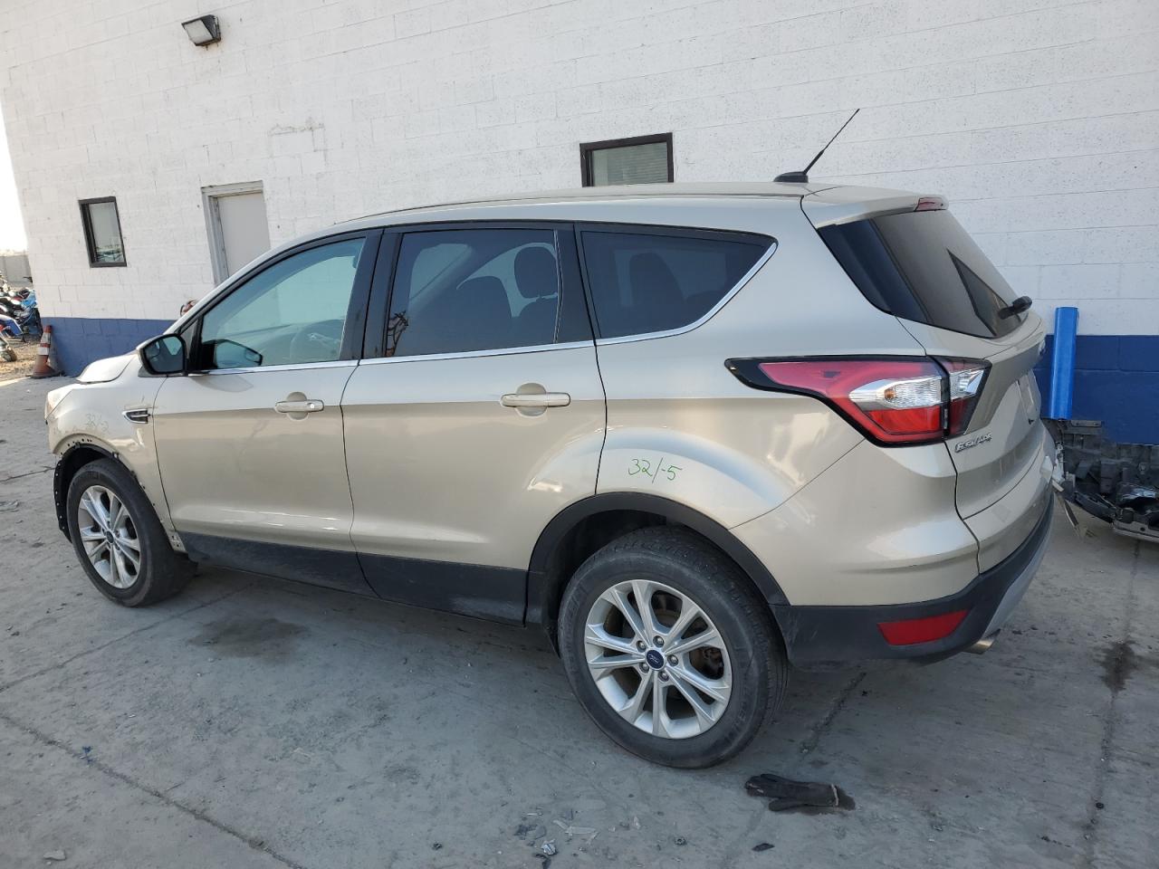 VIN 1FMCU9GD5HUD73467 2017 FORD ESCAPE no.2