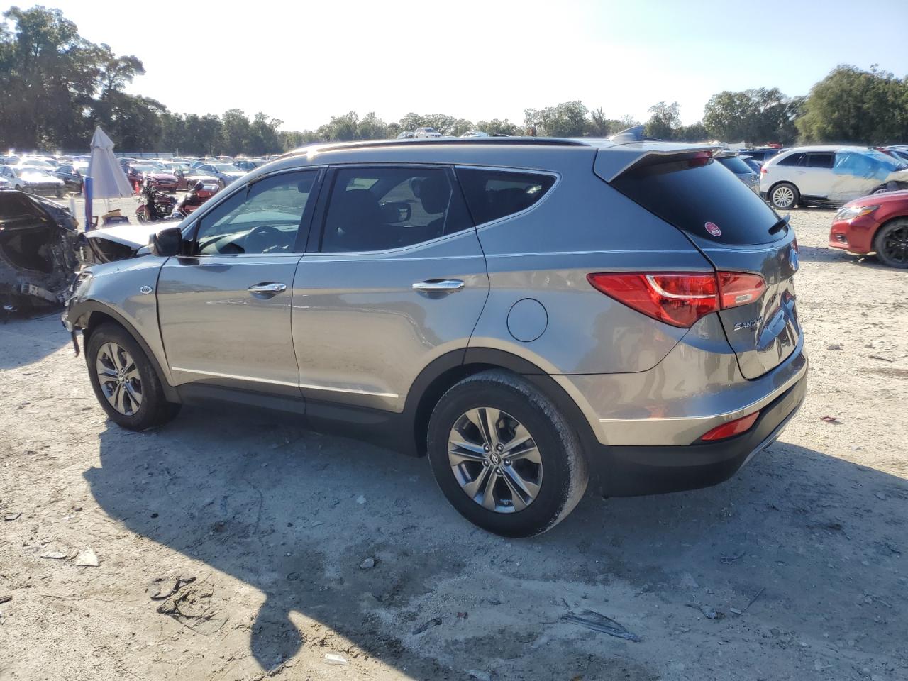 2014 Hyundai Santa Fe - Image 2
