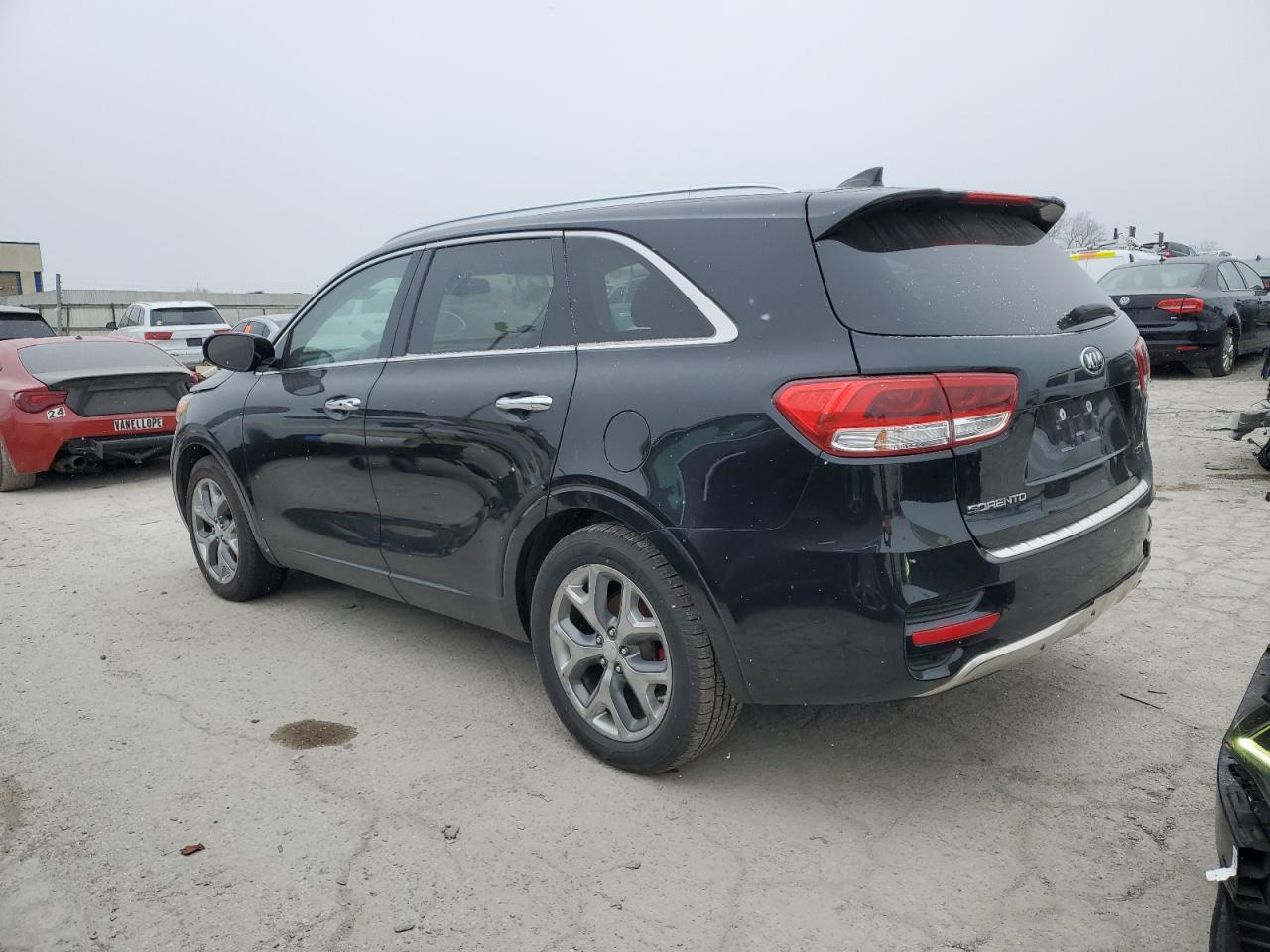 VIN 5XYPKDA59HG273244 2017 KIA SORENTO no.2