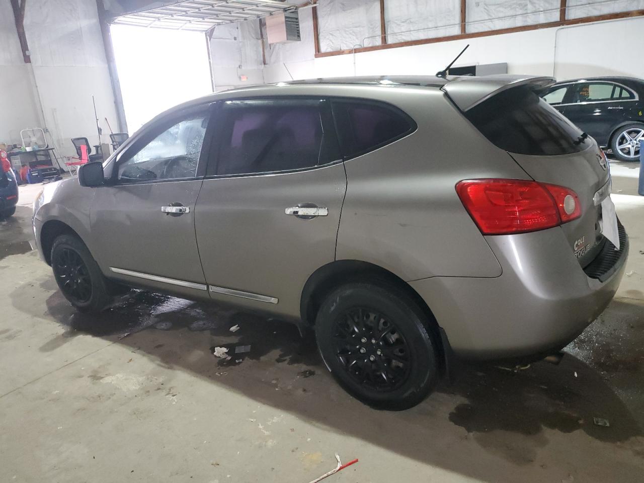 2013 Nissan Rogue - Image 2