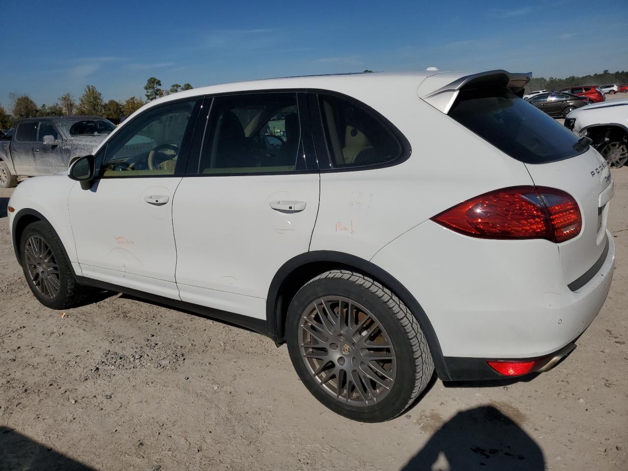 VIN WP1AA2A29ELA90296 2014 PORSCHE CAYENNE no.2