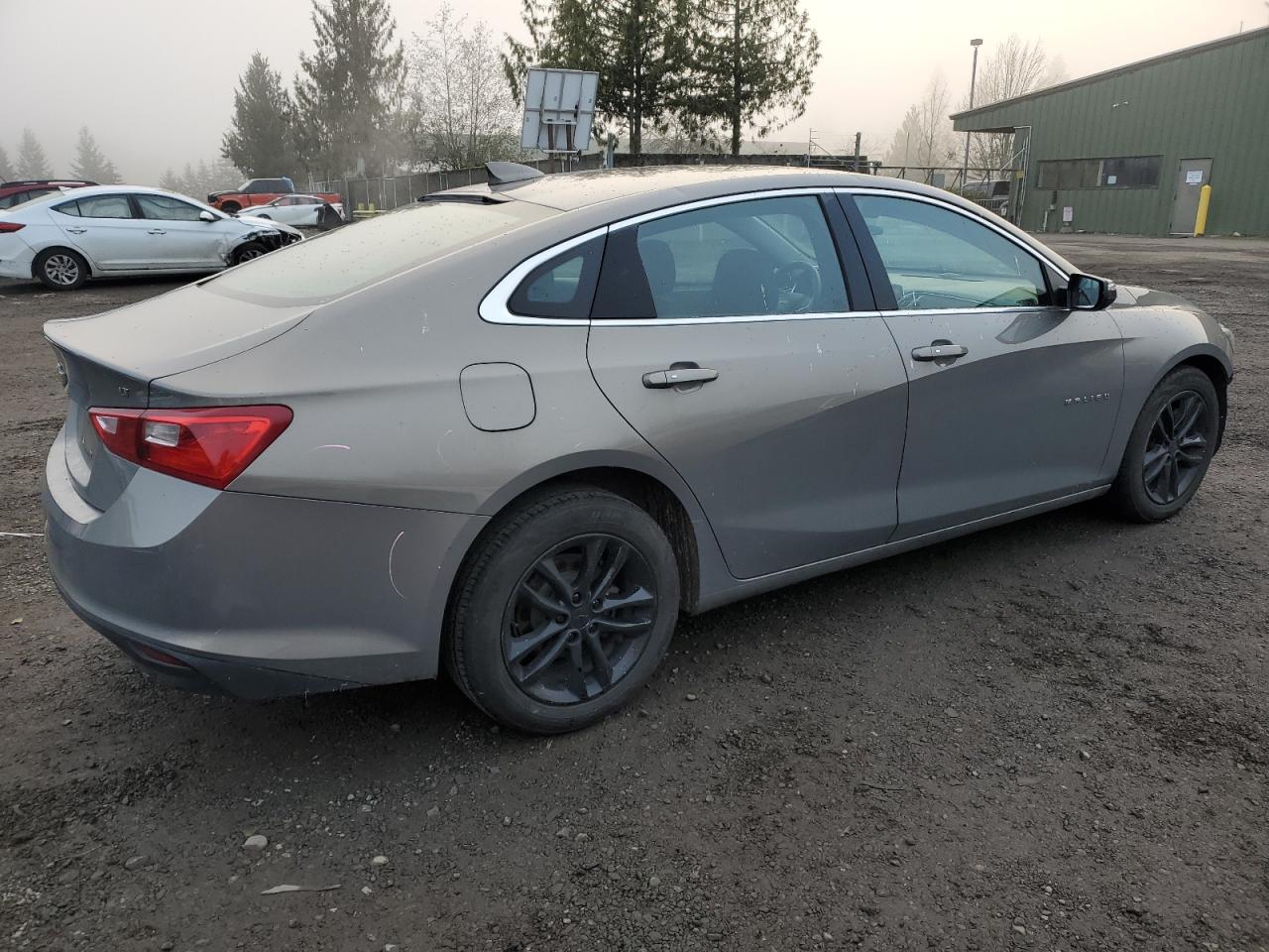 VIN 1G1ZD5ST5JF226834 2018 CHEVROLET MALIBU no.3