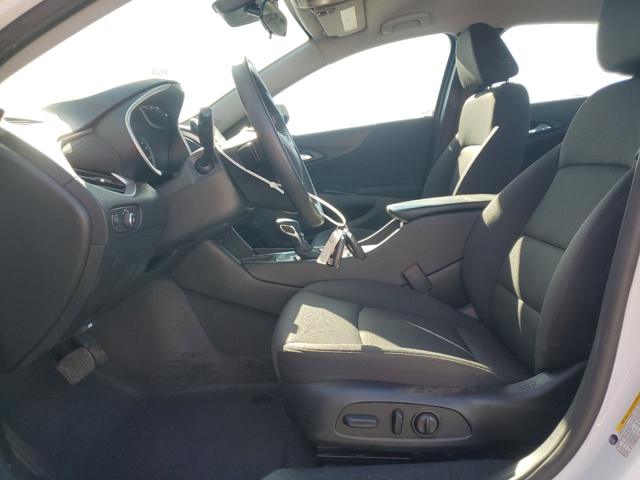 2023 Chevrolet Malibu - Image 7