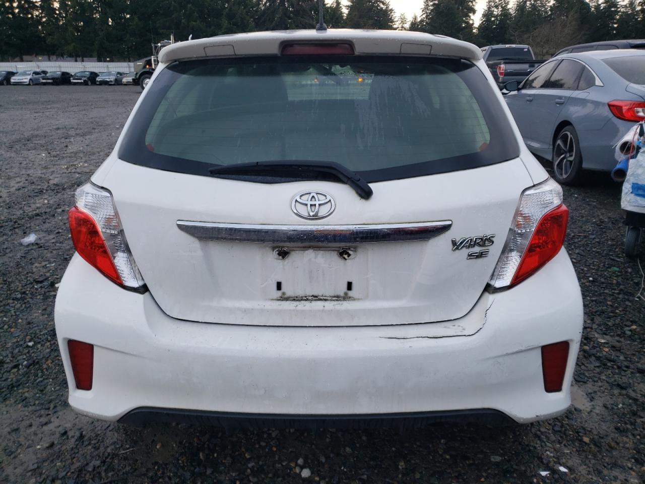 VIN JTDKTUD34ED590988 2014 TOYOTA YARIS no.6