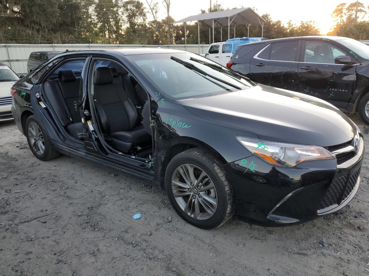 VIN 4T1BF1FK7HU714312 2017 TOYOTA CAMRY no.4