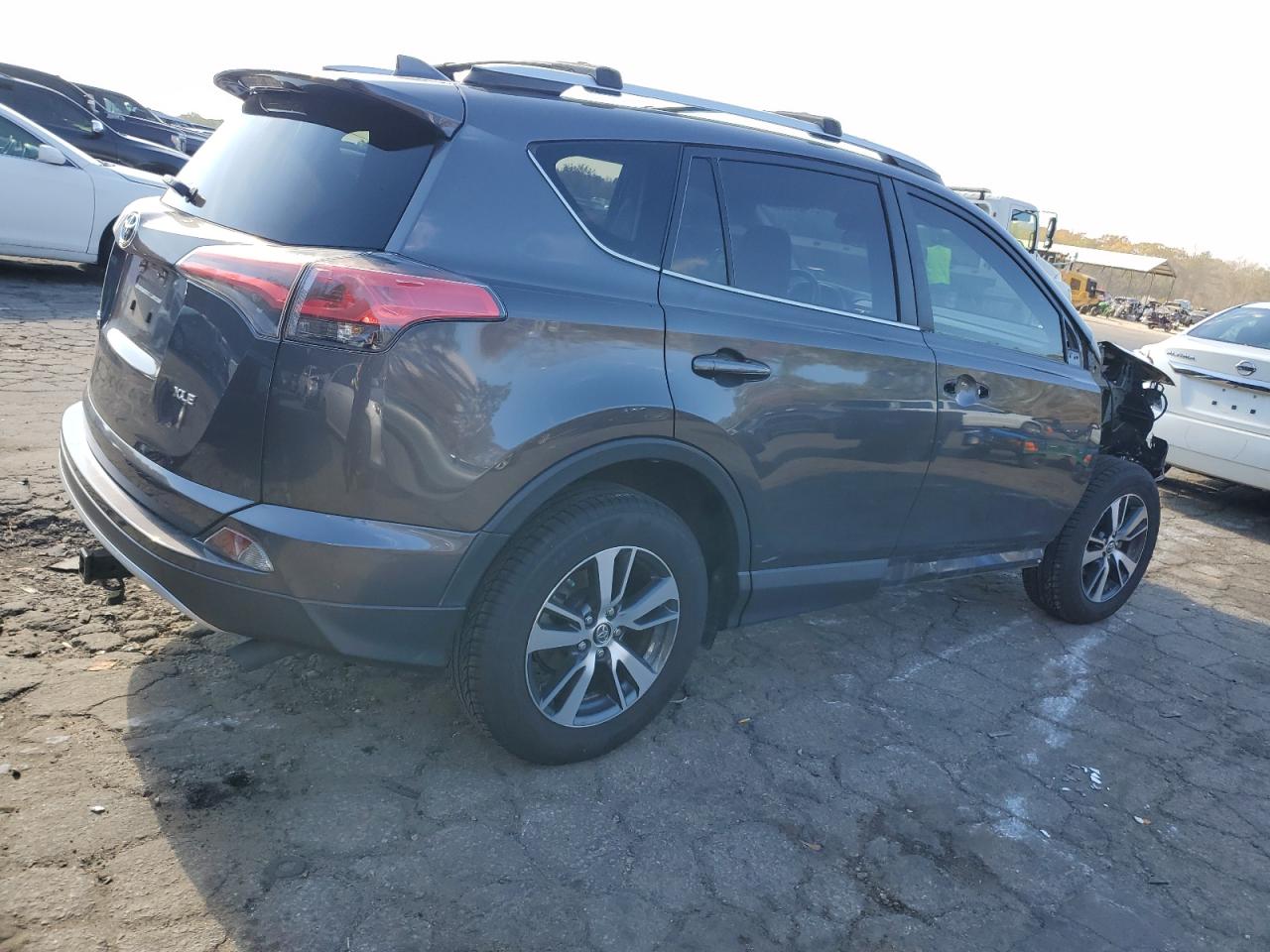 VIN JTMWFREV5GJ087996 2016 TOYOTA RAV4 no.3