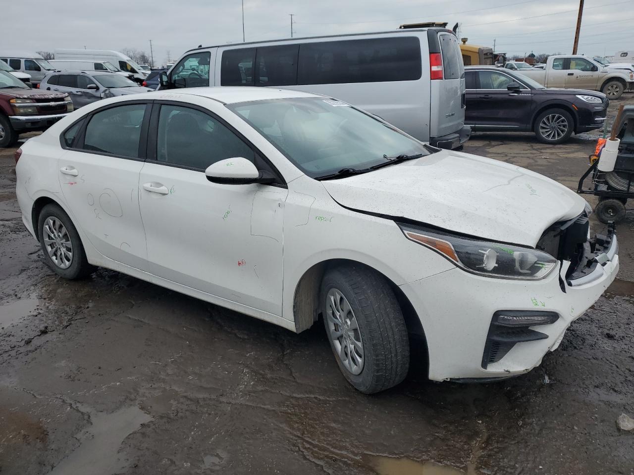 VIN 3KPF24AD2KE107221 2019 KIA FORTE no.4