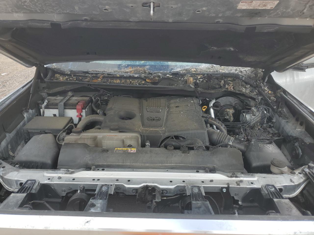 2022 Toyota Tundra - Image 11