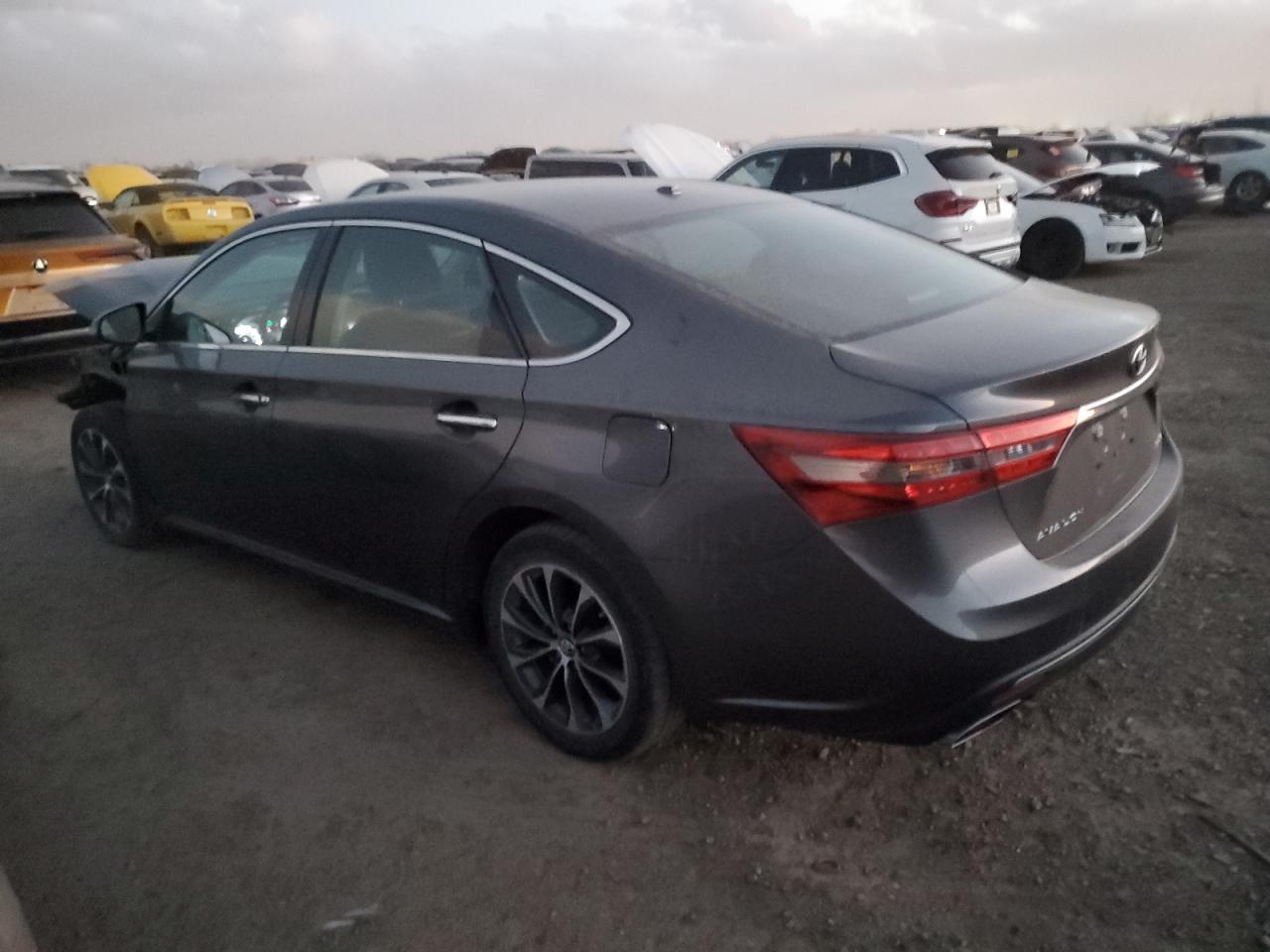 VIN 4T1BK1EB3JU286418 2018 TOYOTA AVALON no.2