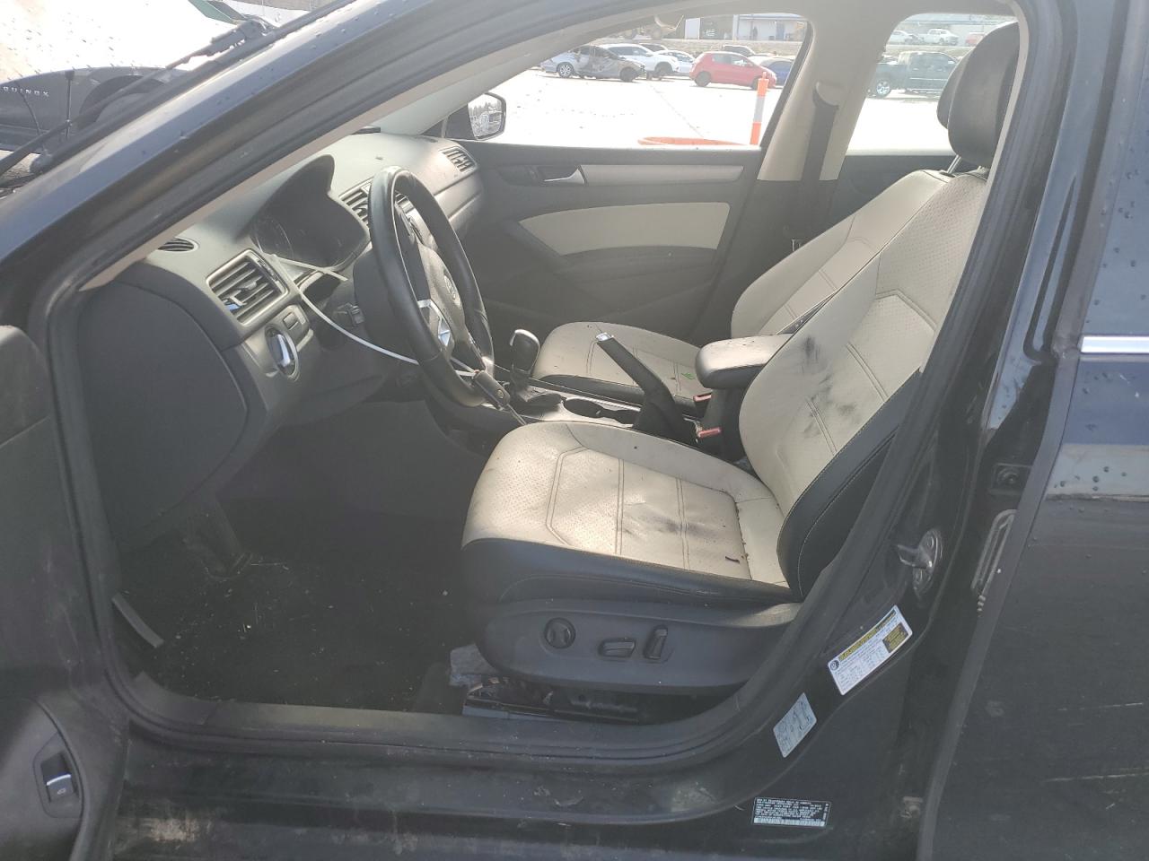 2014 Volkswagen Passat - Image 7