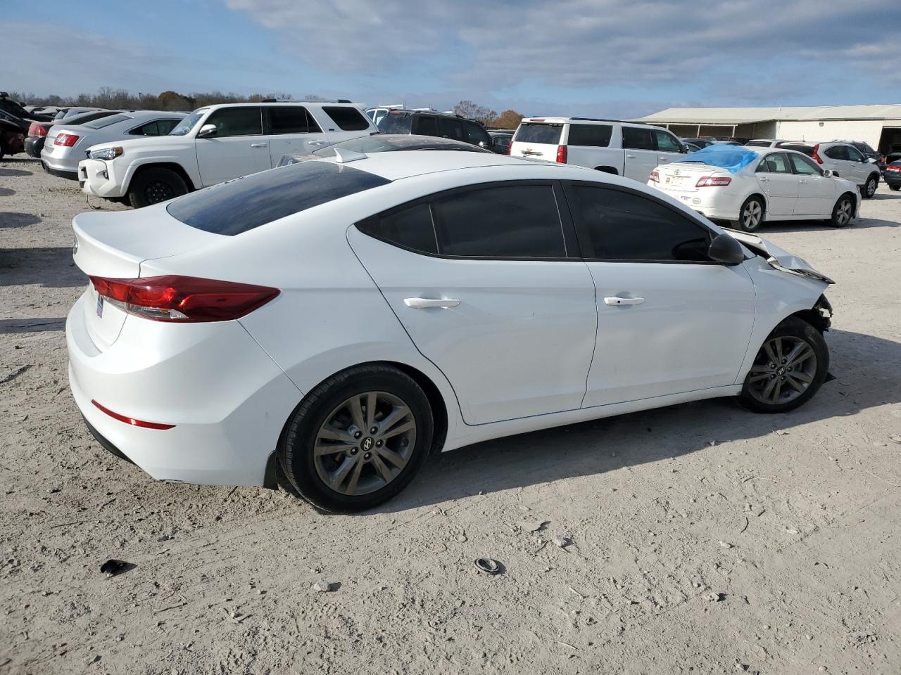 VIN 5NPD84LF9JH312162 2018 HYUNDAI ELANTRA no.3