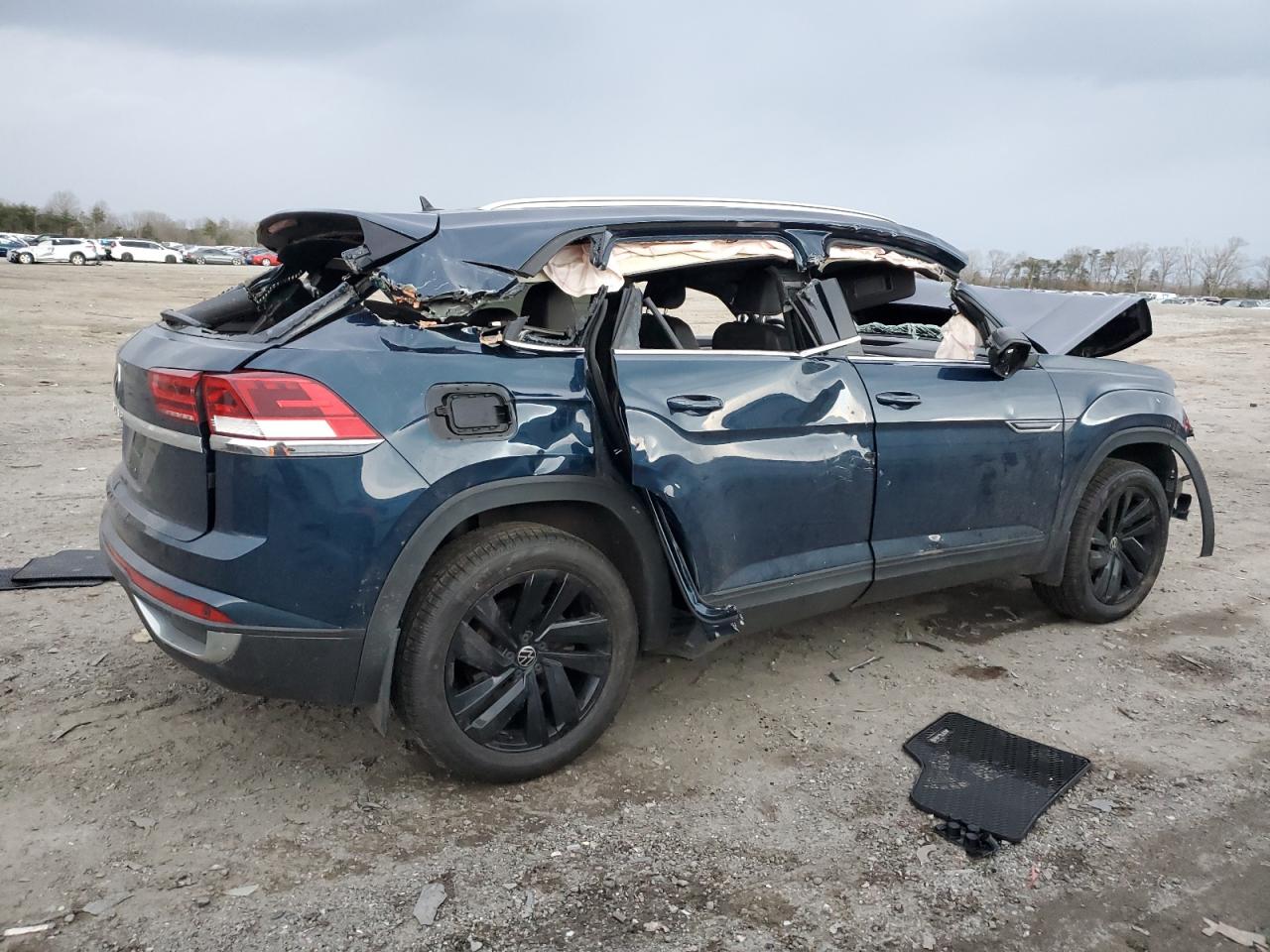 2021 Volkswagen Atlas - Image 3