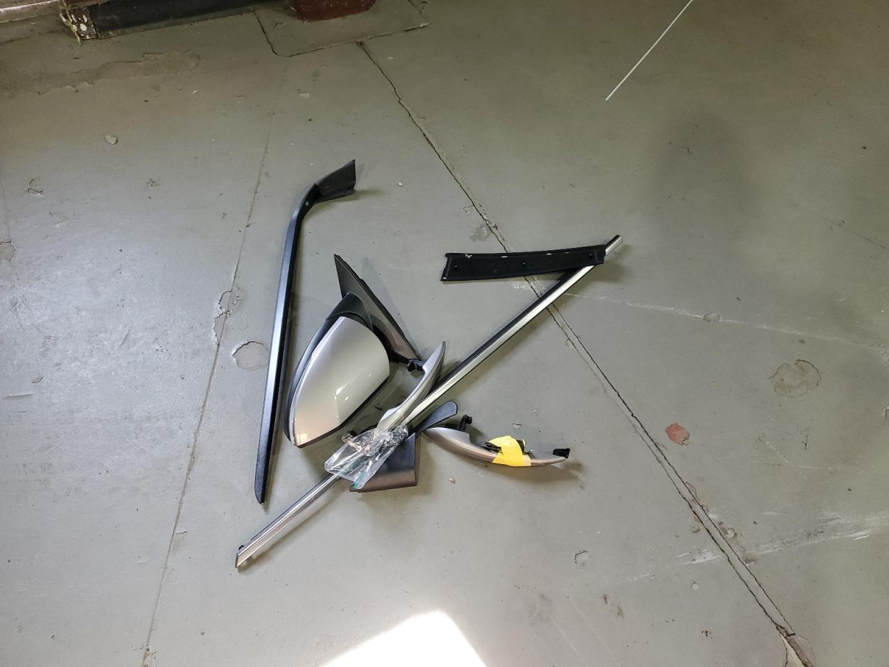 2021 Hyundai Elantra - Image 12