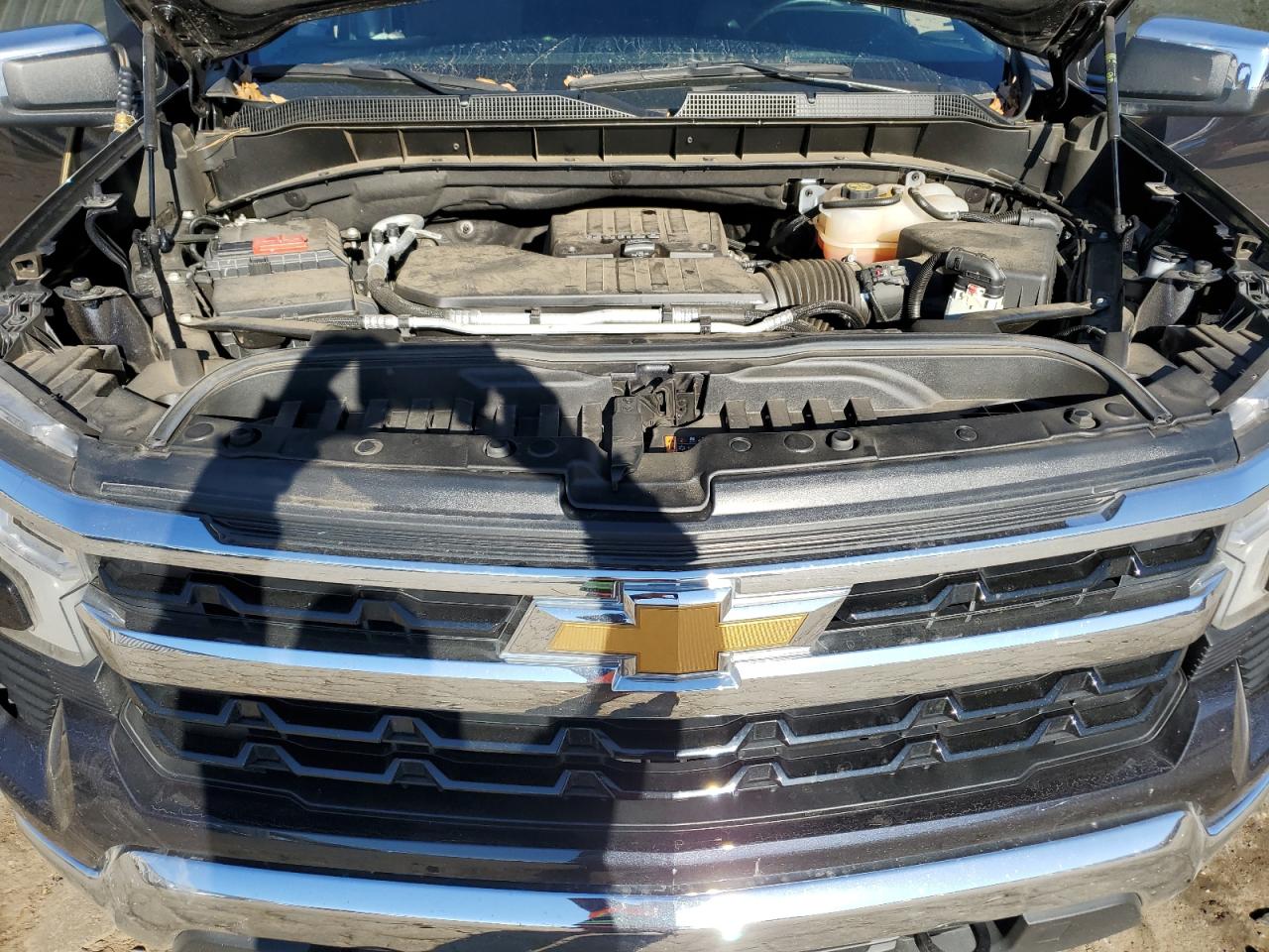 2023 Chevrolet Silverado - Image 11