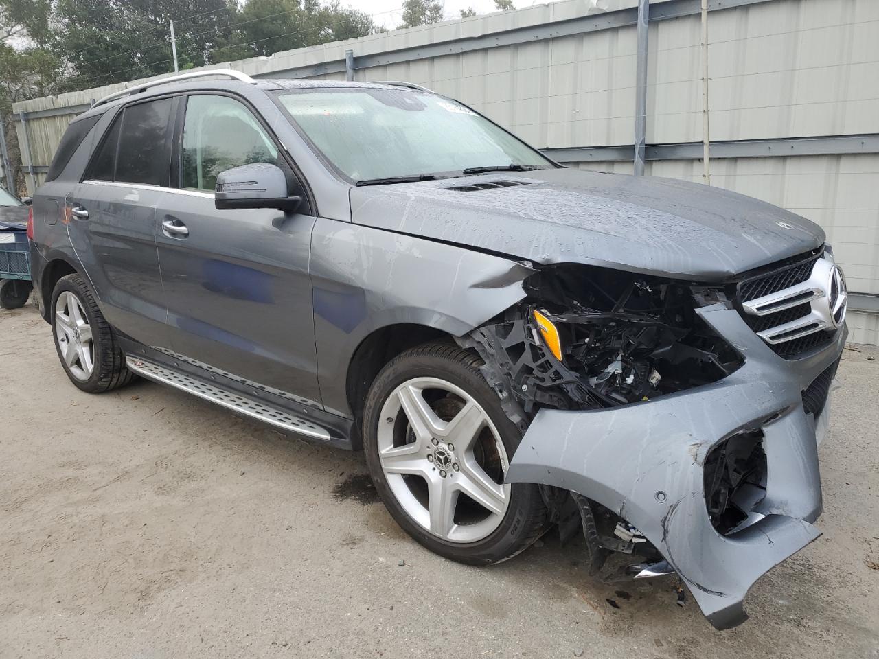 VIN 4JGDA5HB2HA982214 2017 MERCEDES-BENZ GLE-CLASS no.4