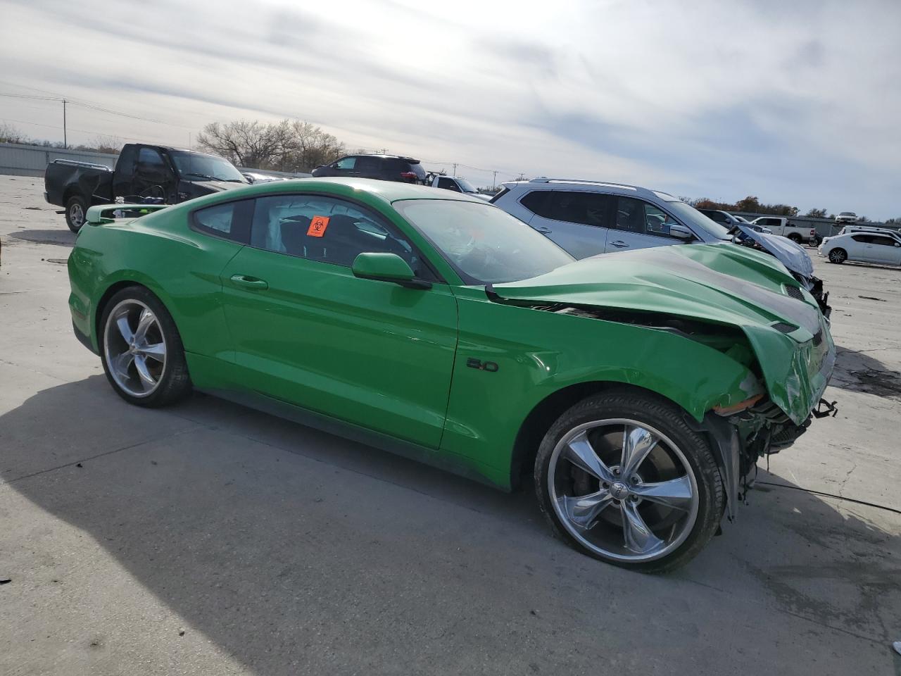 VIN 1FA6P8CF1K5101581 2019 FORD MUSTANG no.4