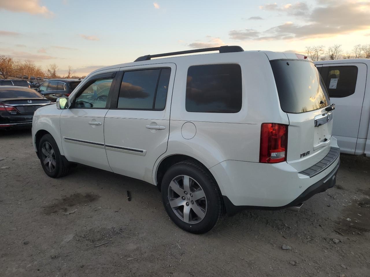 2014 Honda Pilot - Image 2